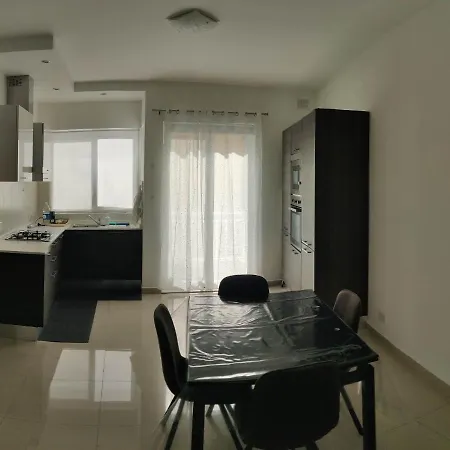 Seron 3 With Private Garage Daire St. Paul's Bay